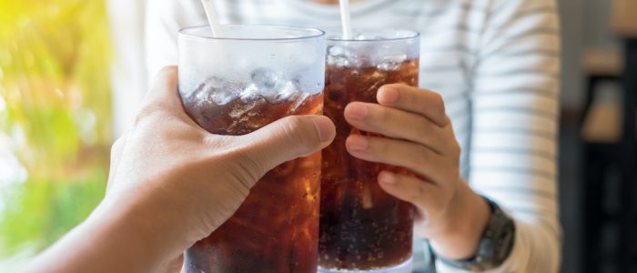 5 motivi per smettere di bere bevande gassate